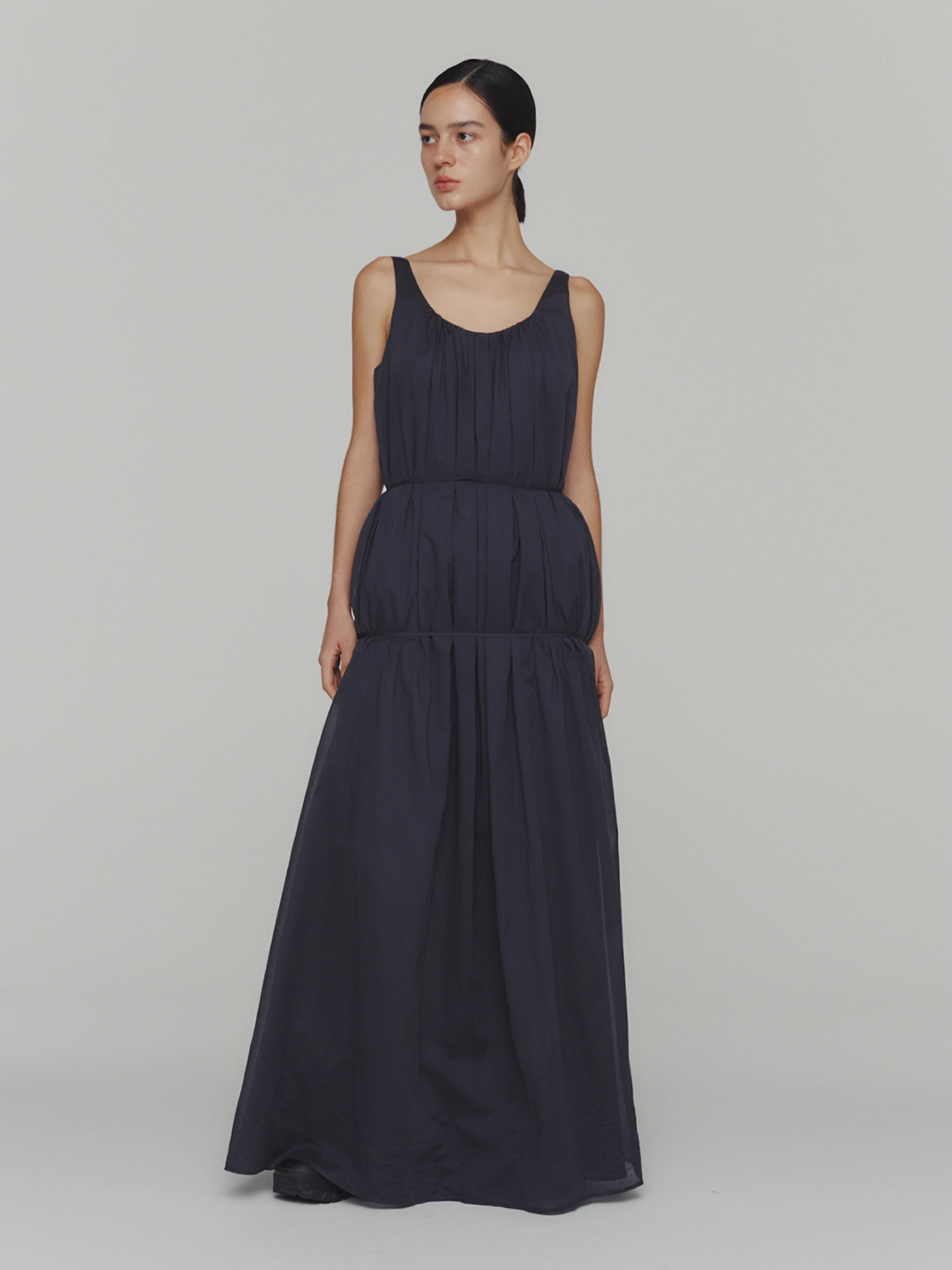Женское платье AMOMENTO Neck Shirring Sheer Long Dress Navy