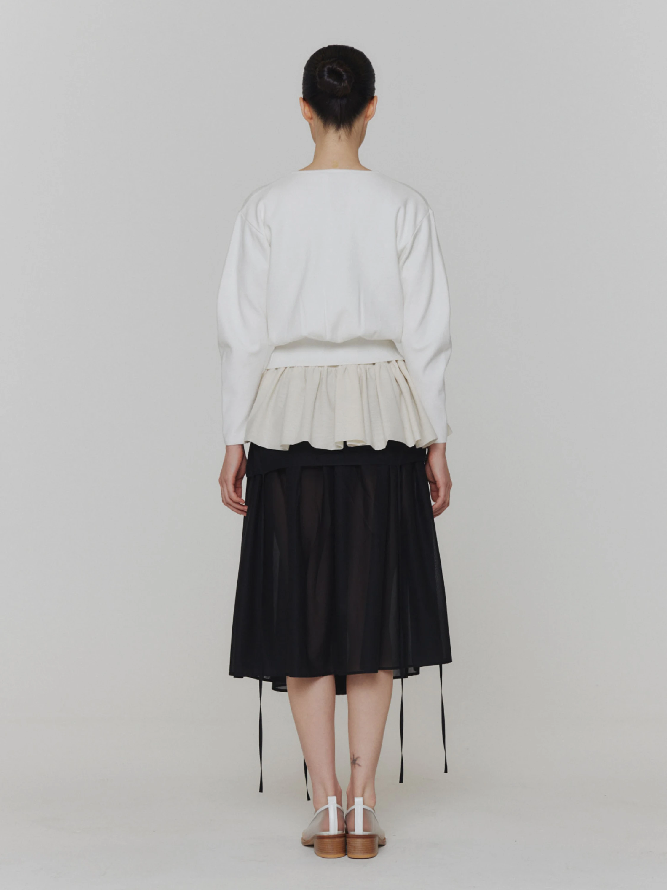 Женский кардиган AMOMENTO Round Sleeve Shirred Cardigan Ivory