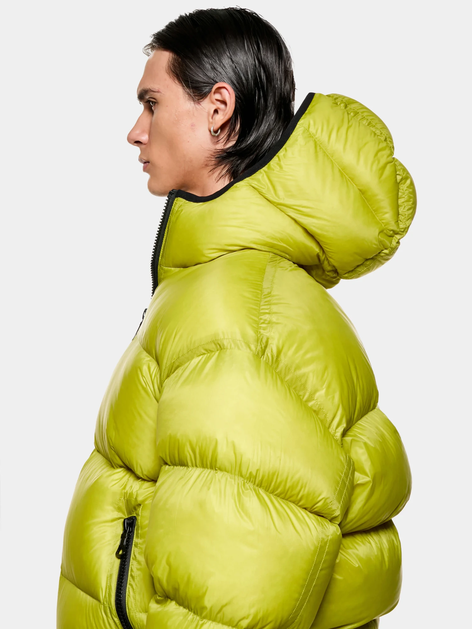 Пуховик MKI MIYUKI ZOKU Translucent Hooded Bubble Chartreuse