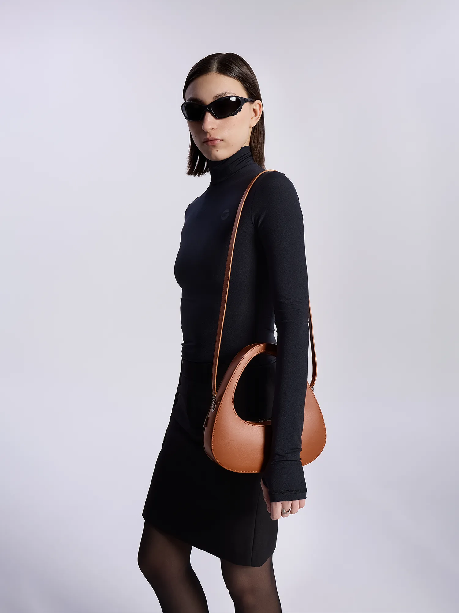 Сумка Coperni Crossbody Baguette Swipe Bag Clay