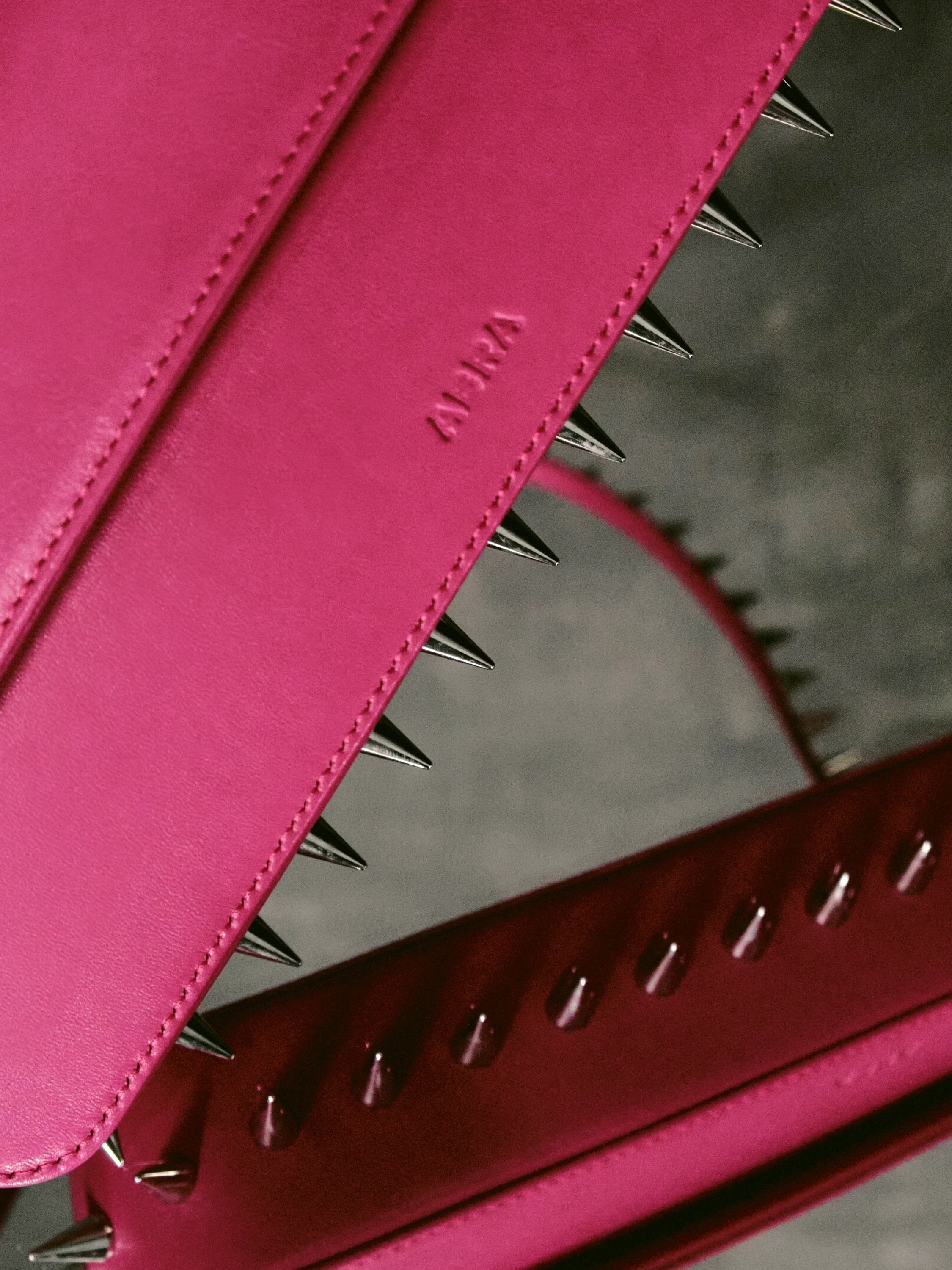 Женская сумка ABRA Spike Baguette Hot Pink