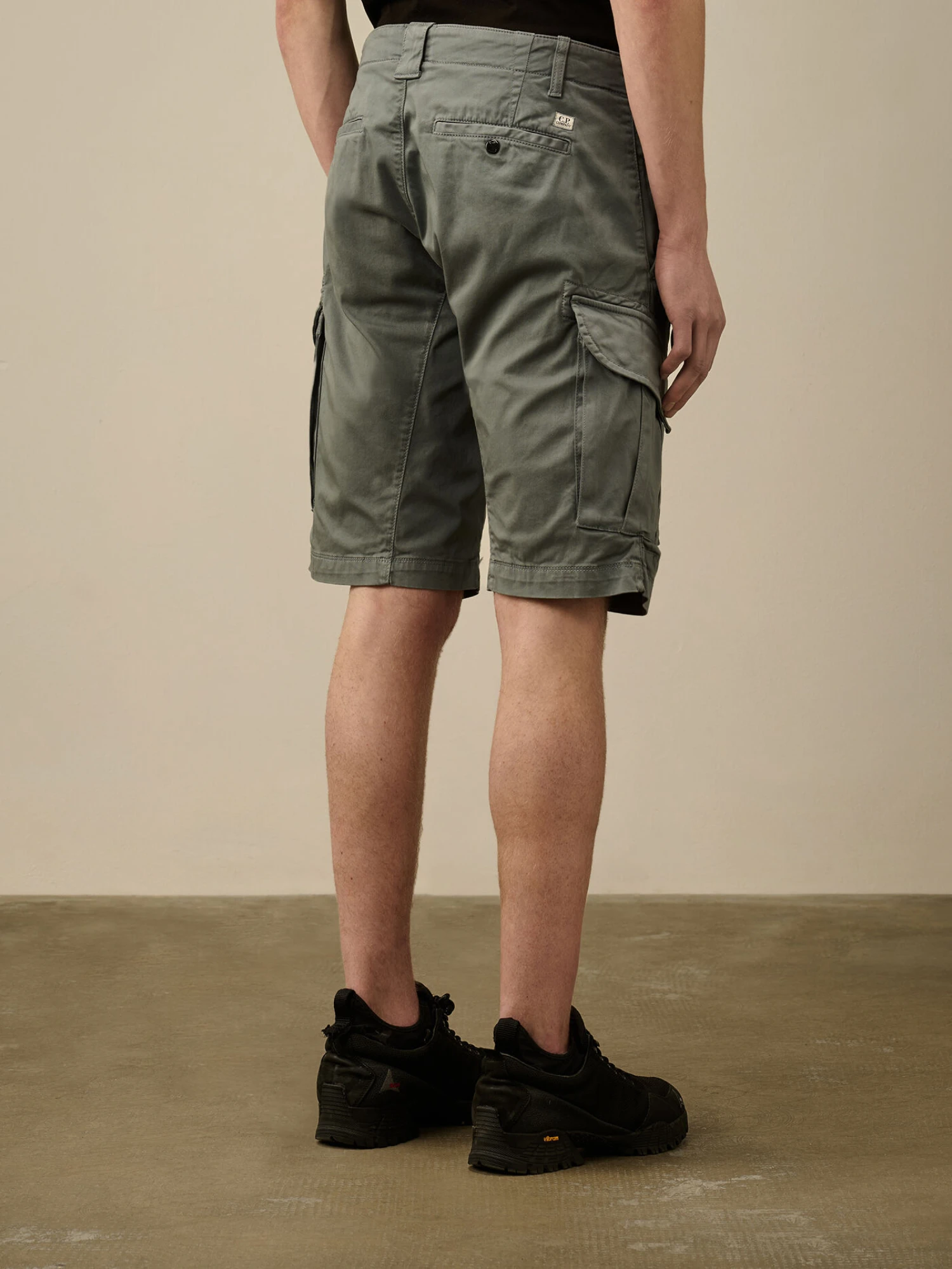Шорты C.P. Company Stretch Sateen Cargo Stormy Weather