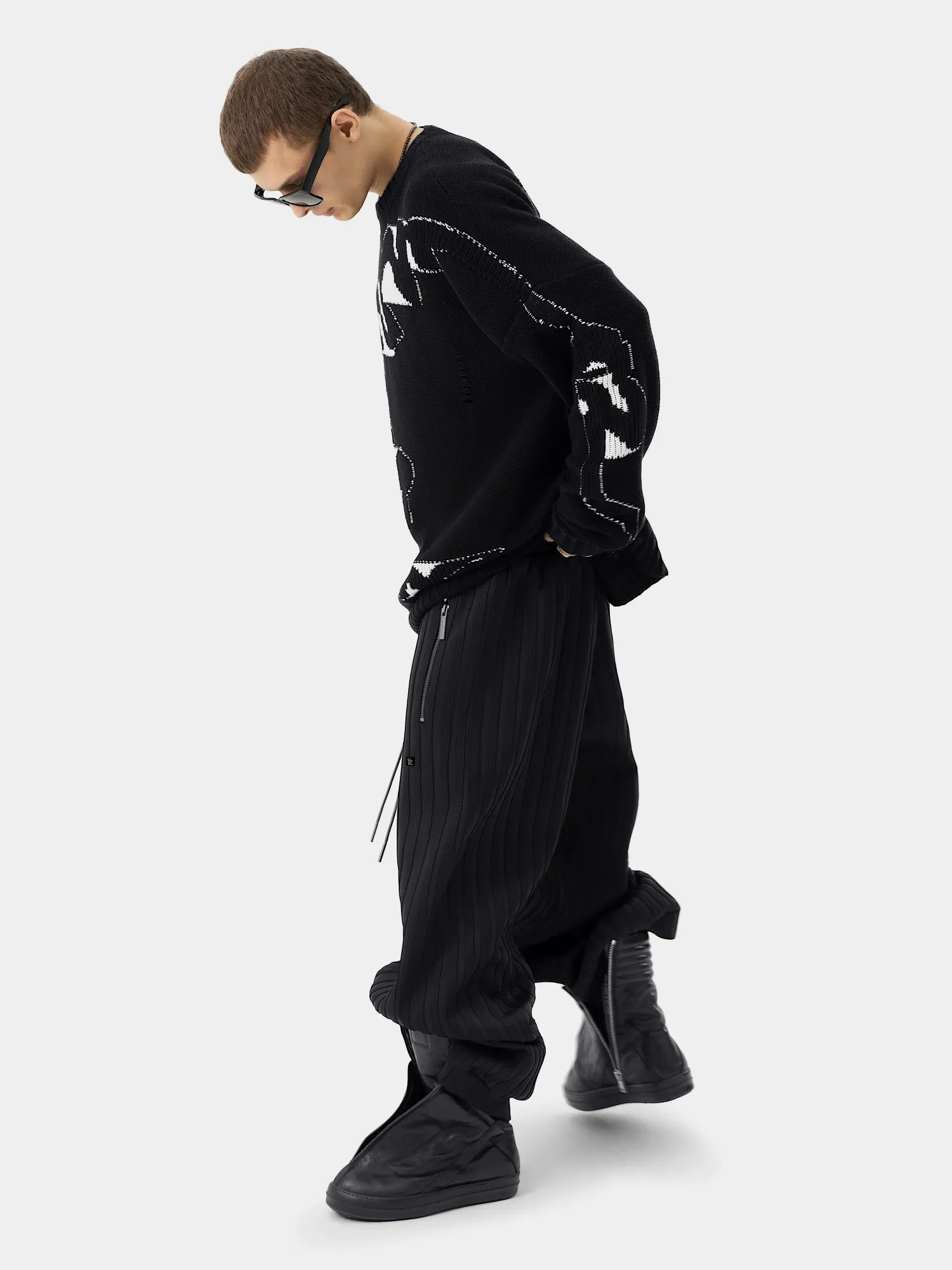 Свитер MADFRENZY CORTEX Black