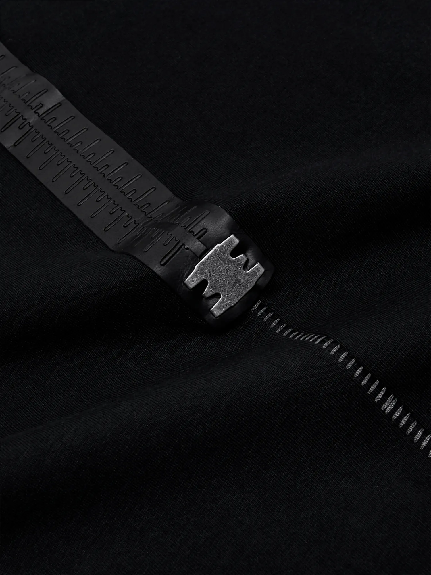Футболка ISAAC SELLAM Royal T-Jersey H-26 Noir