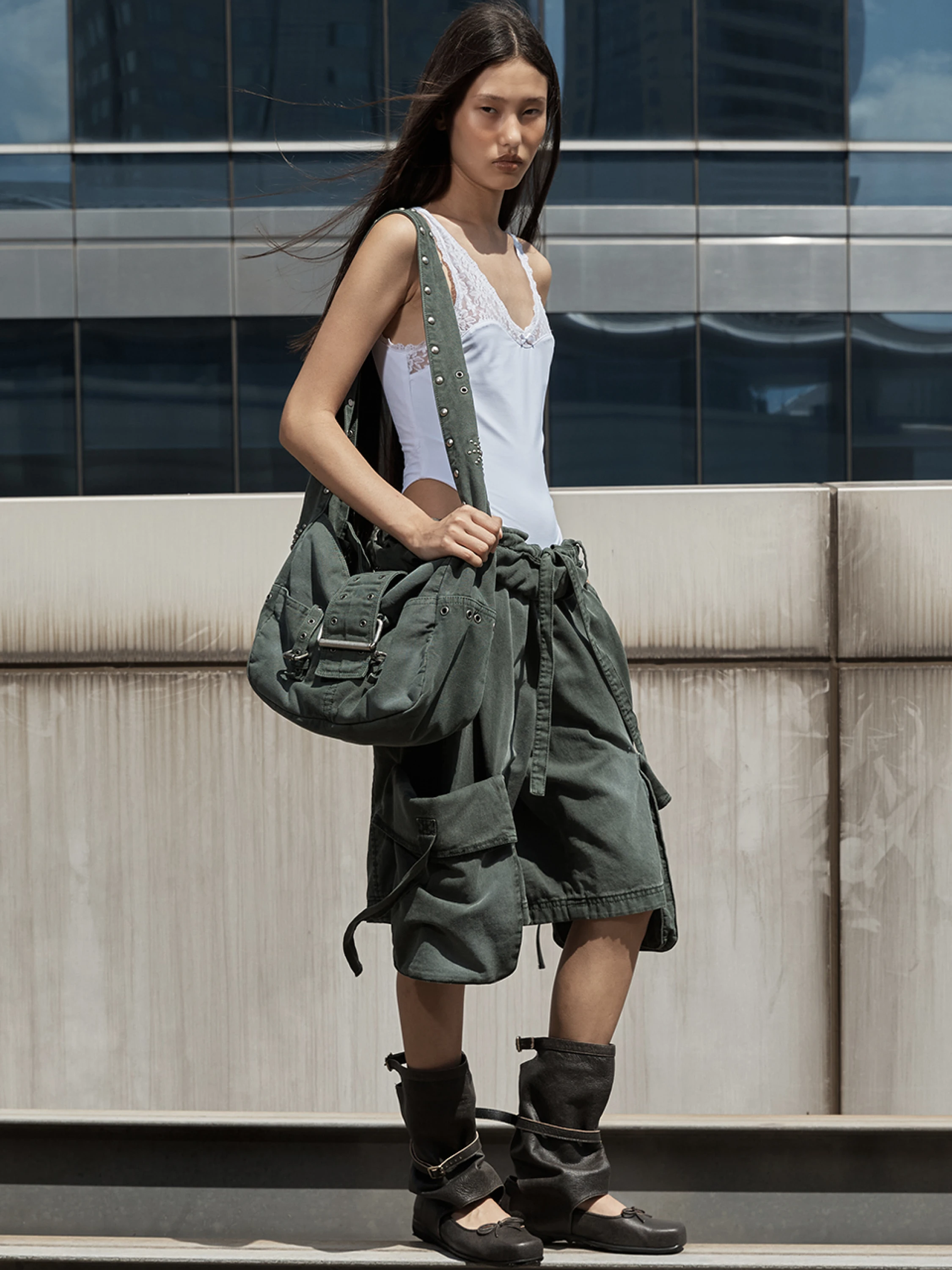 Сумка OPEN YY Stud Messenger Bag Khaki