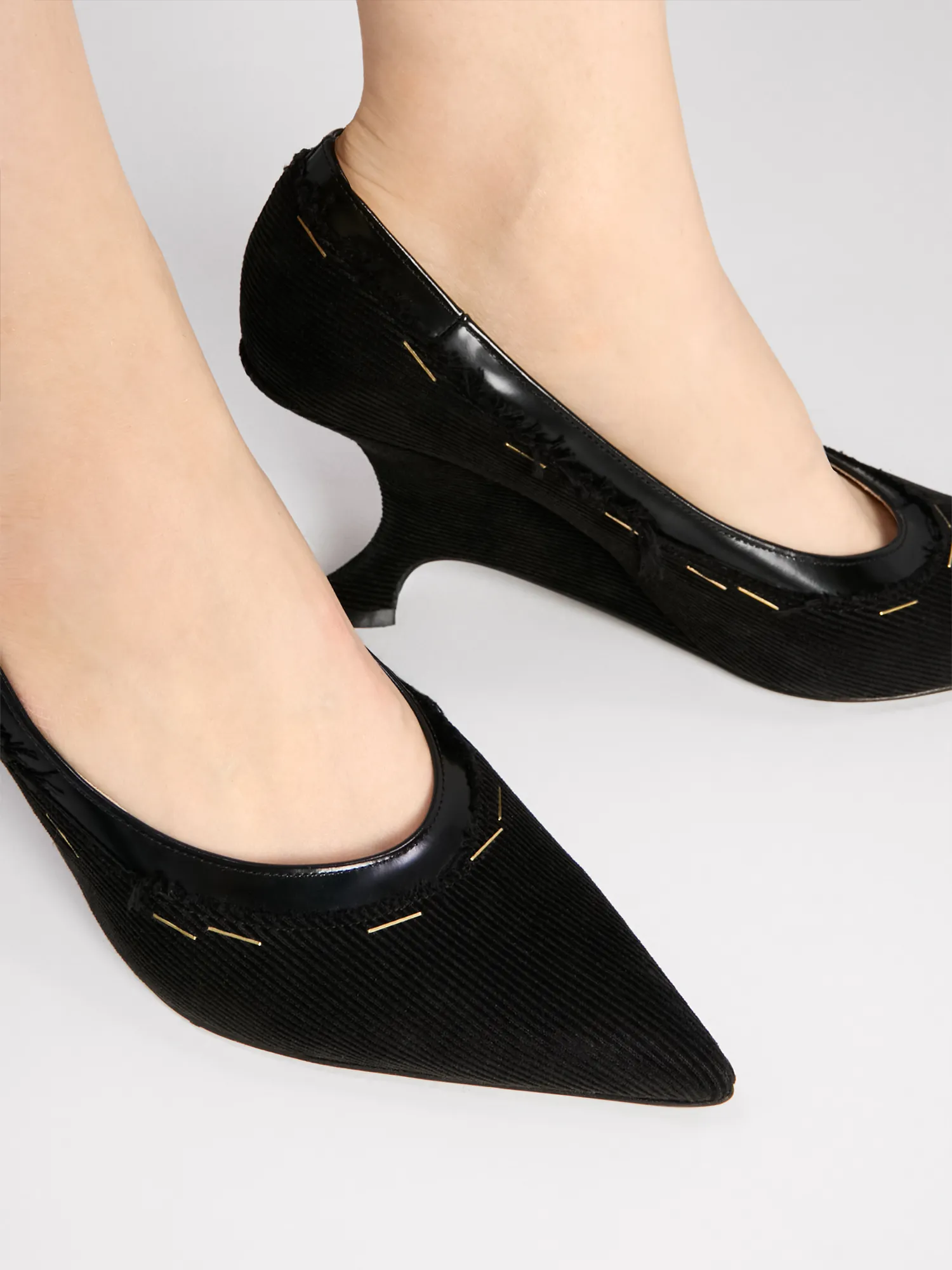 Женские туфли UNDERCOVER Layered Pumps Black