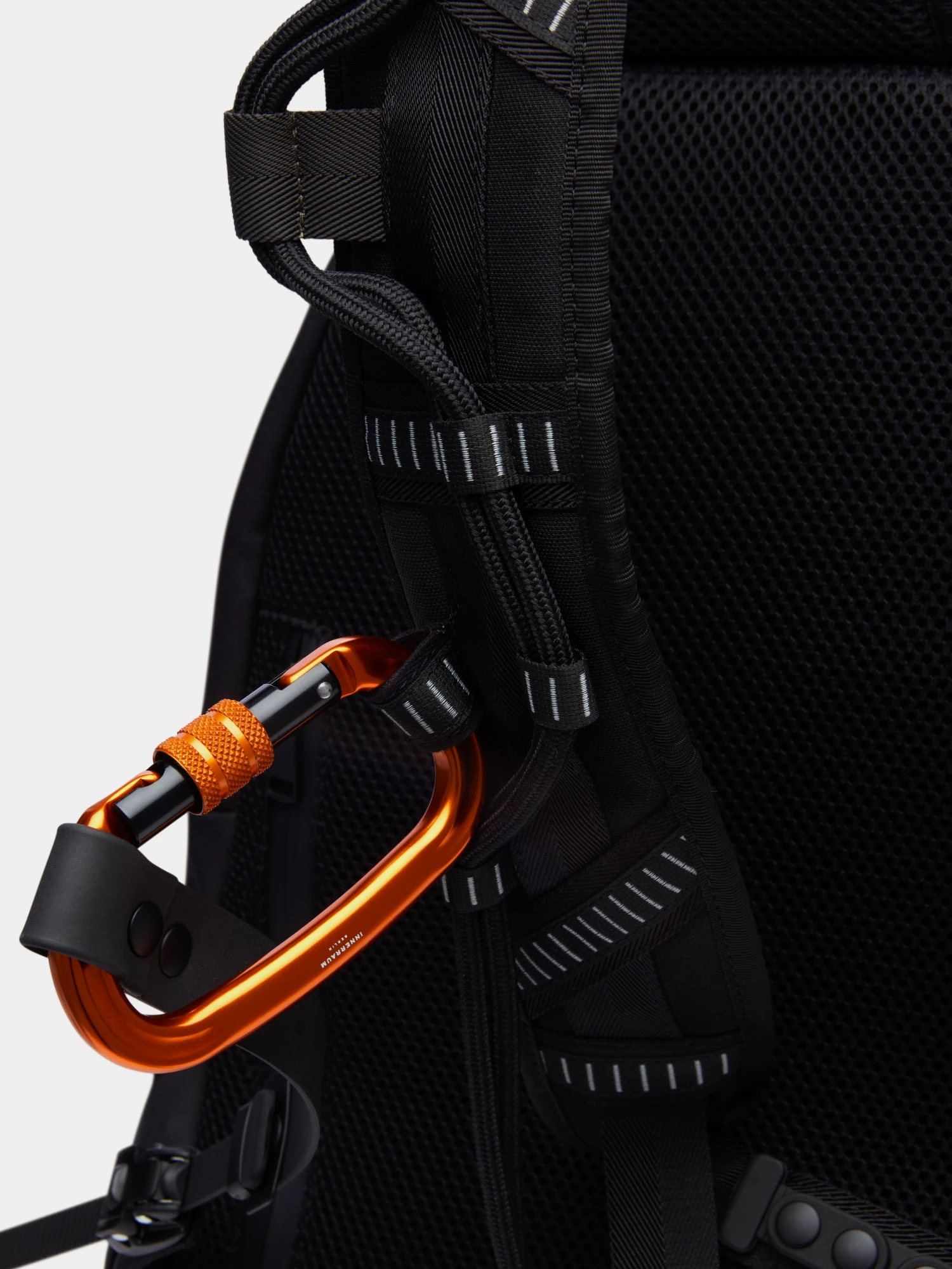 Рюкзак INNERRAUM Object BP4 Mono Shoulder Matt Black