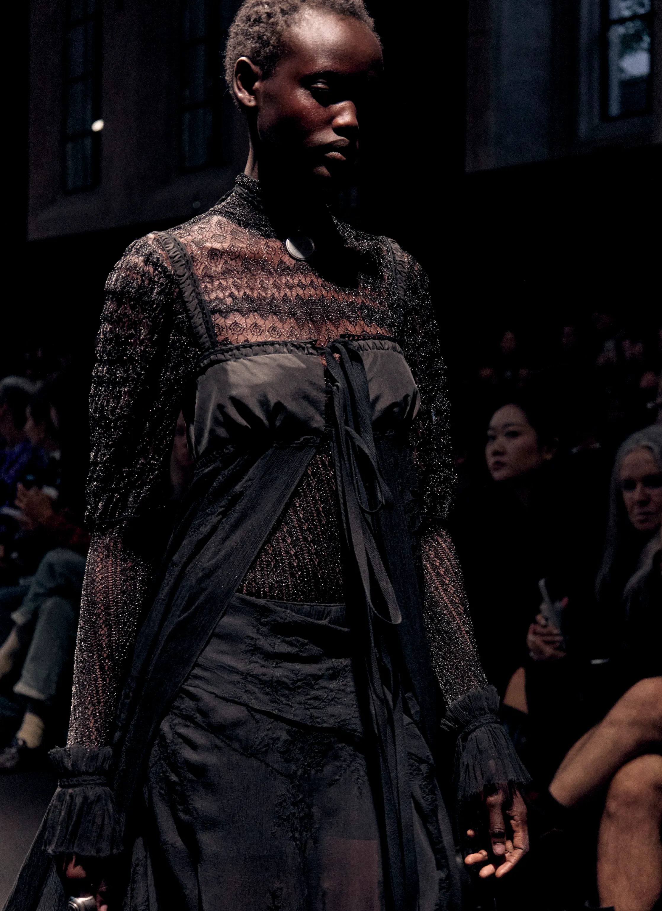 Романтика во мраке: показ Ann Demeulemeester SS’26