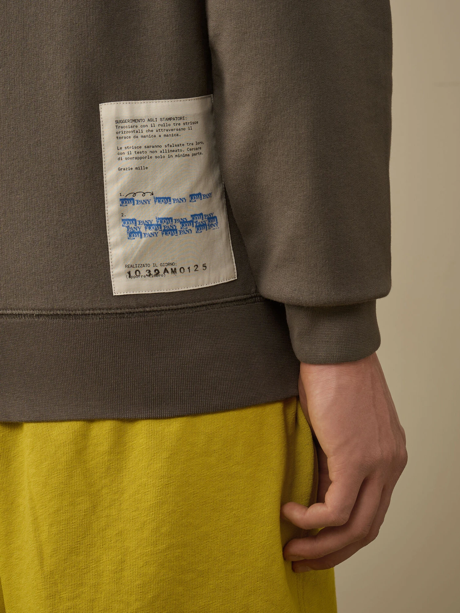 Свитшот C.P. Company Cotton Fleece Crewneck Smoked Pearl Grey