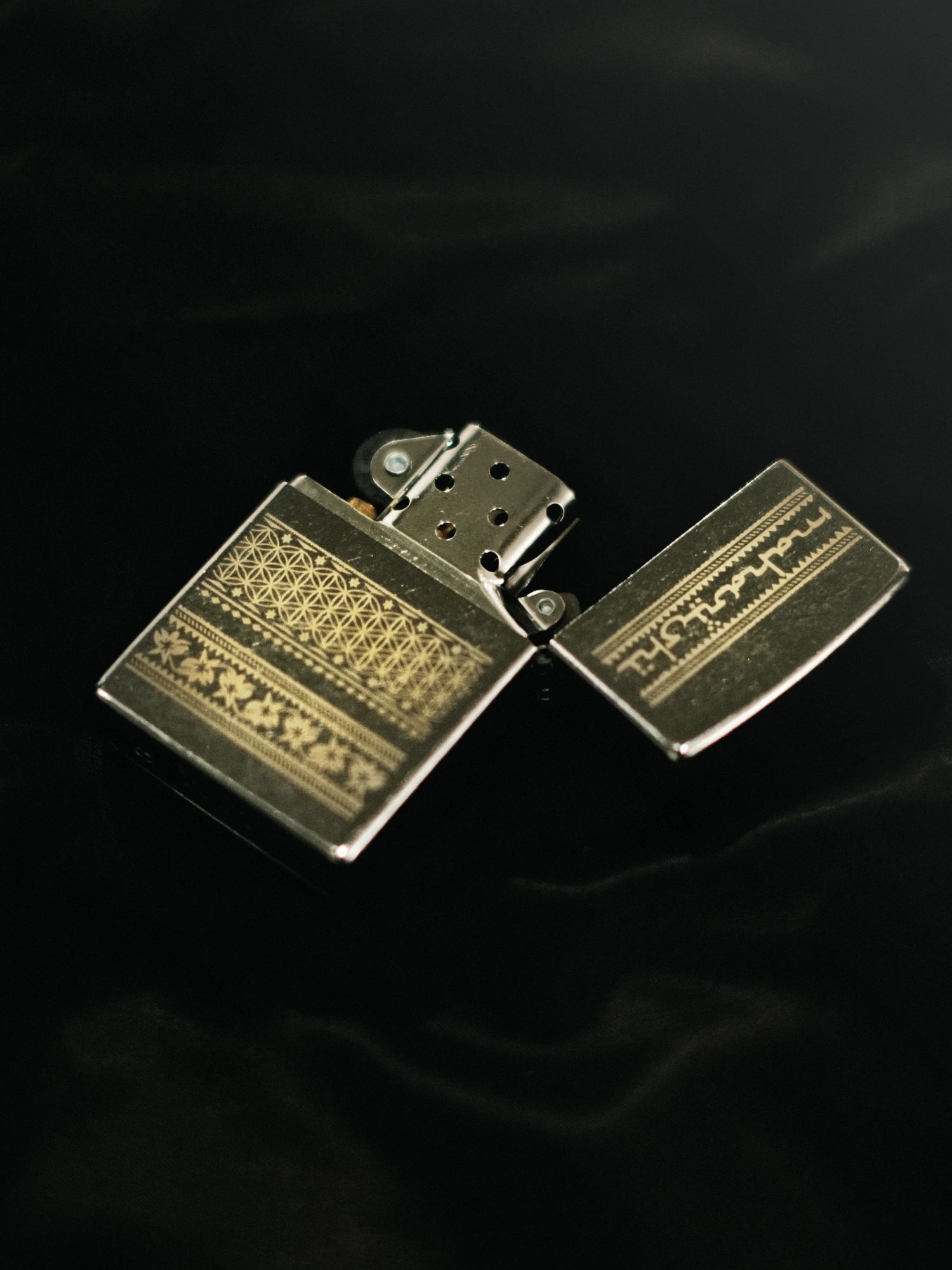Зажигалка MAHARISHI 1376 Thar Dragon Engraved Zippo Silver