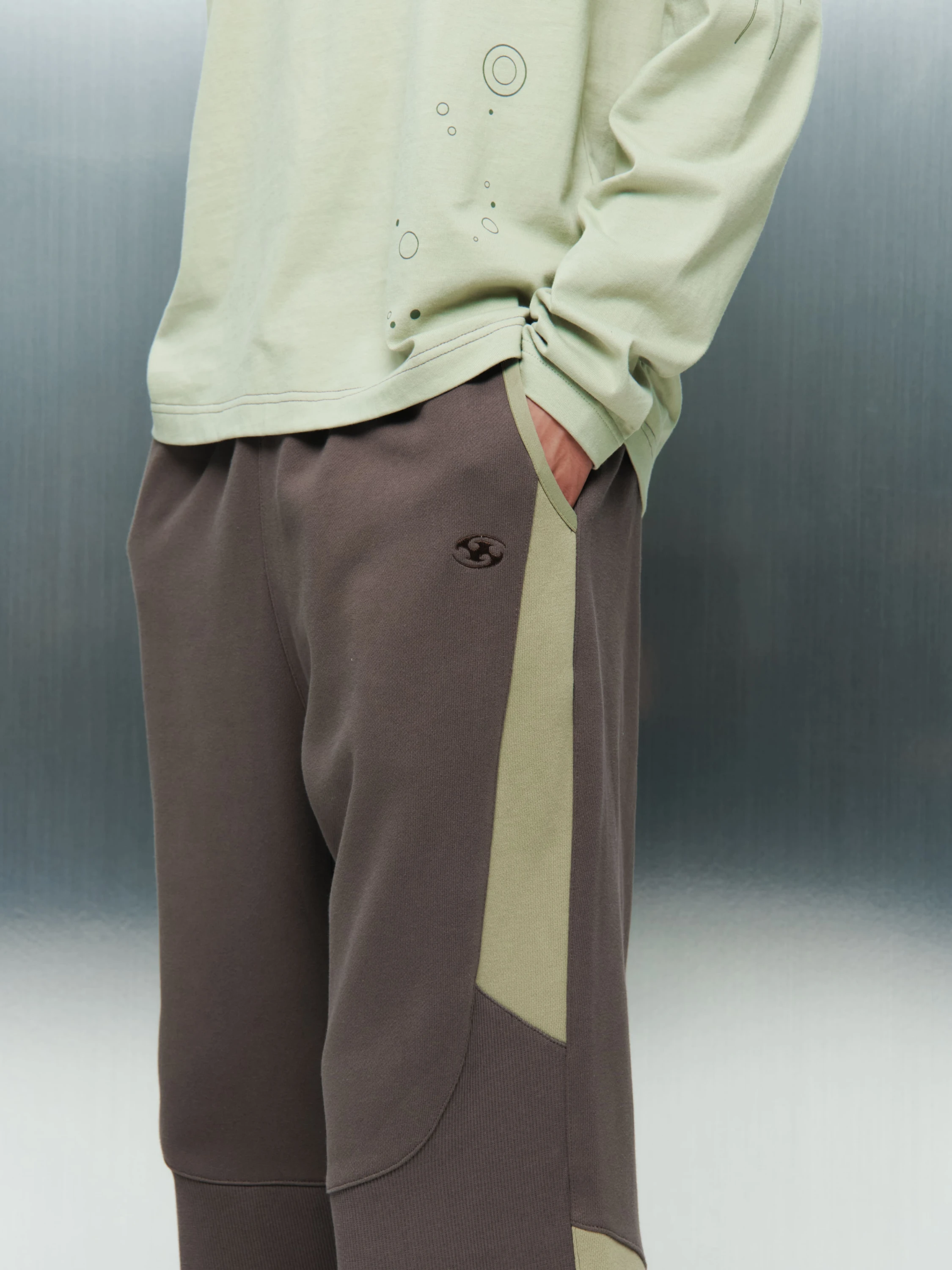 Брюки SAN SAN GEAR Oblique Sweatpants Ash Brown