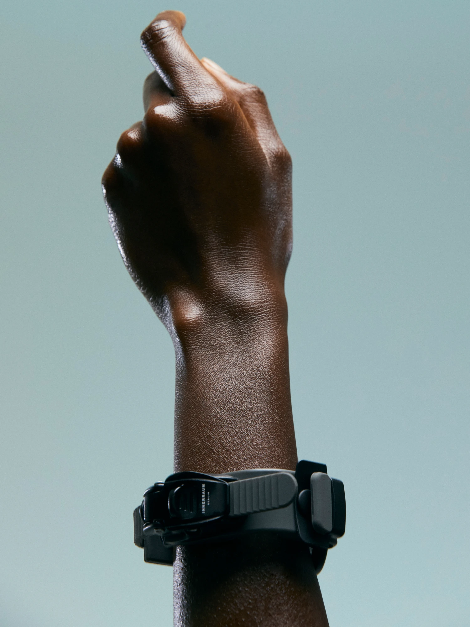 Браслет INNERRAUM Object B01 1Ring Concrete Black