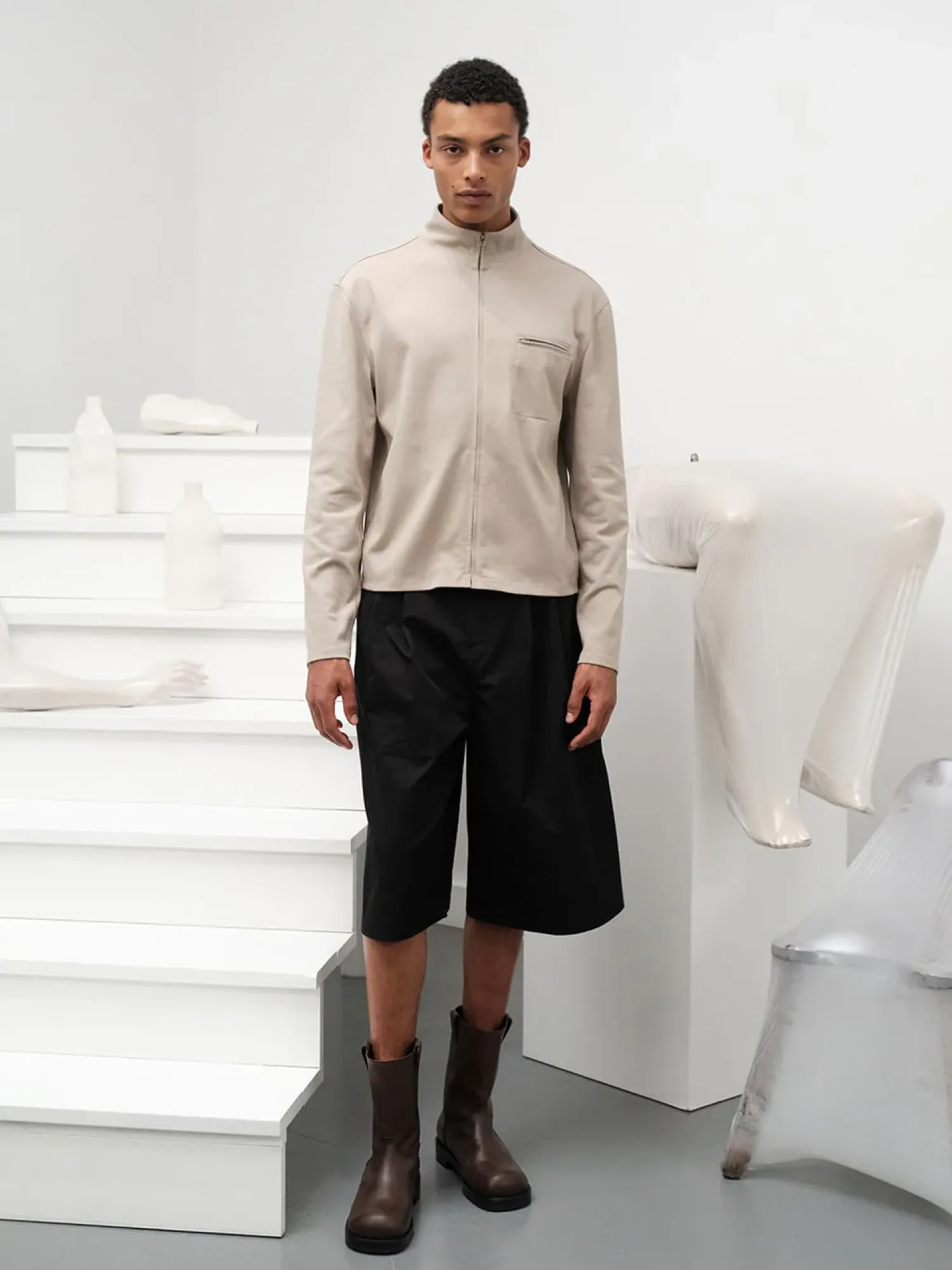 Шорты AMOMENTO Two Tuck Wide Black