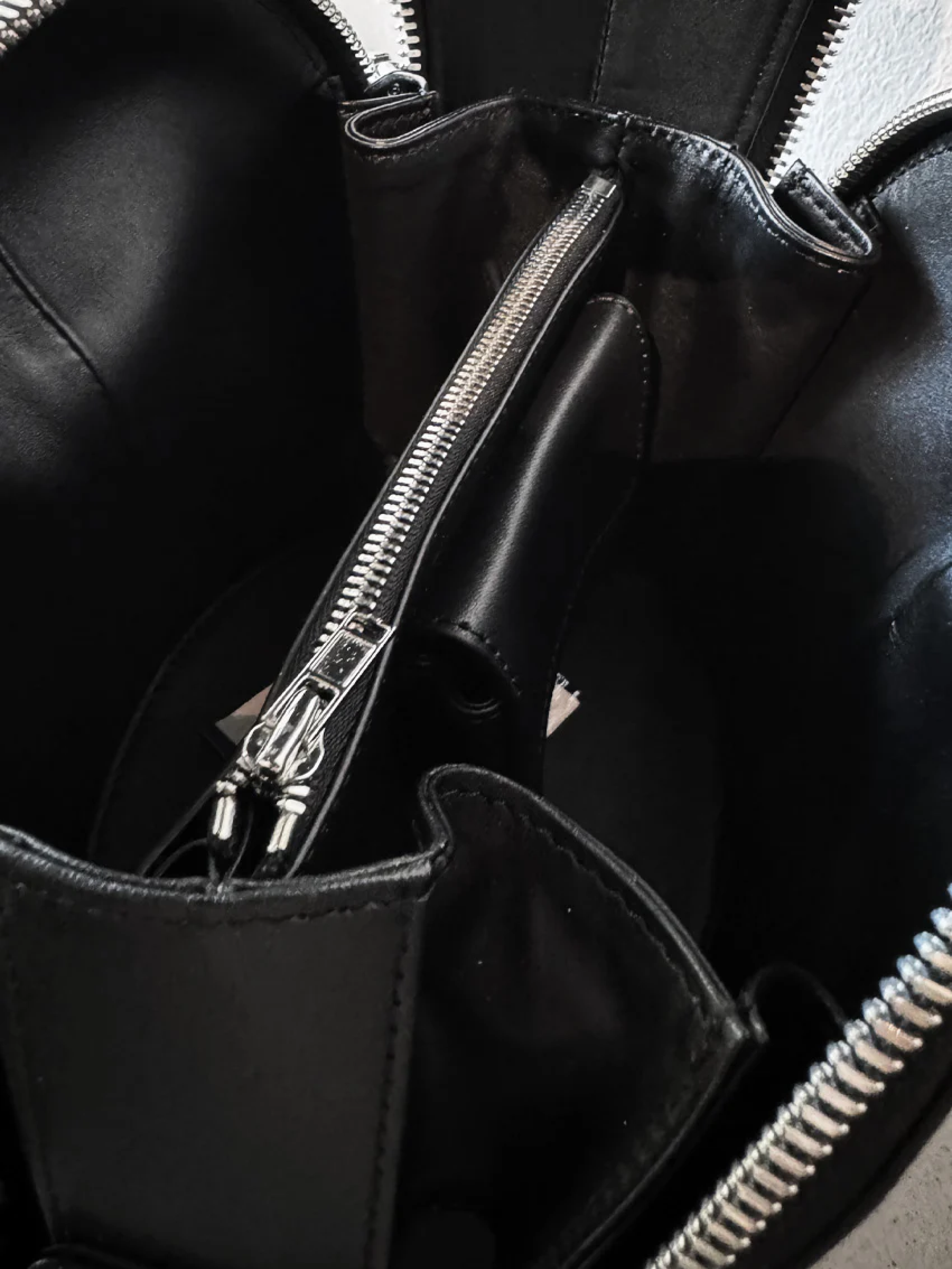 Сумка JUUN.J Monster Medium Bag Black
