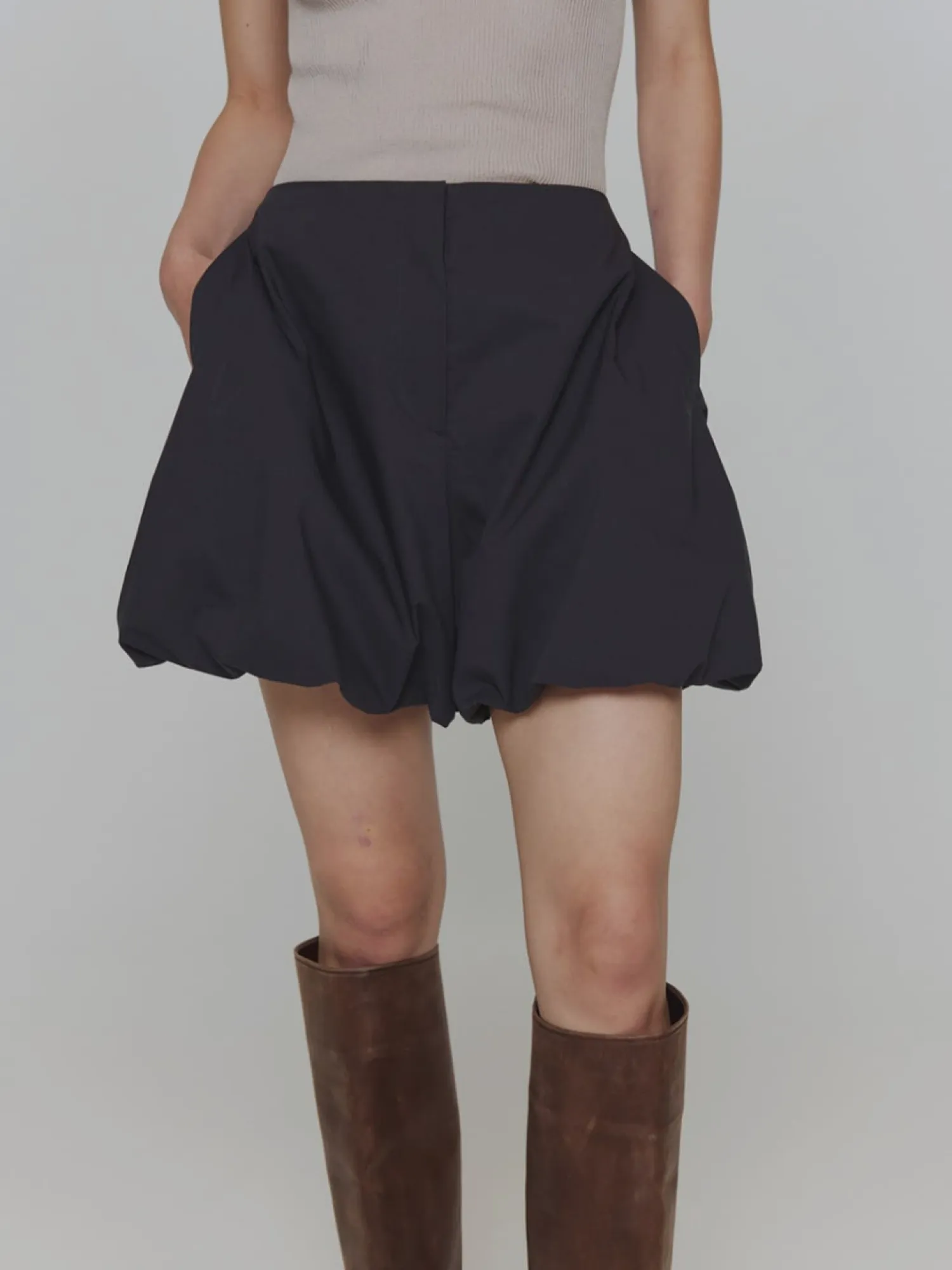 Женские шорты AMOMENTO Cotton Volume Shirring Charcoal