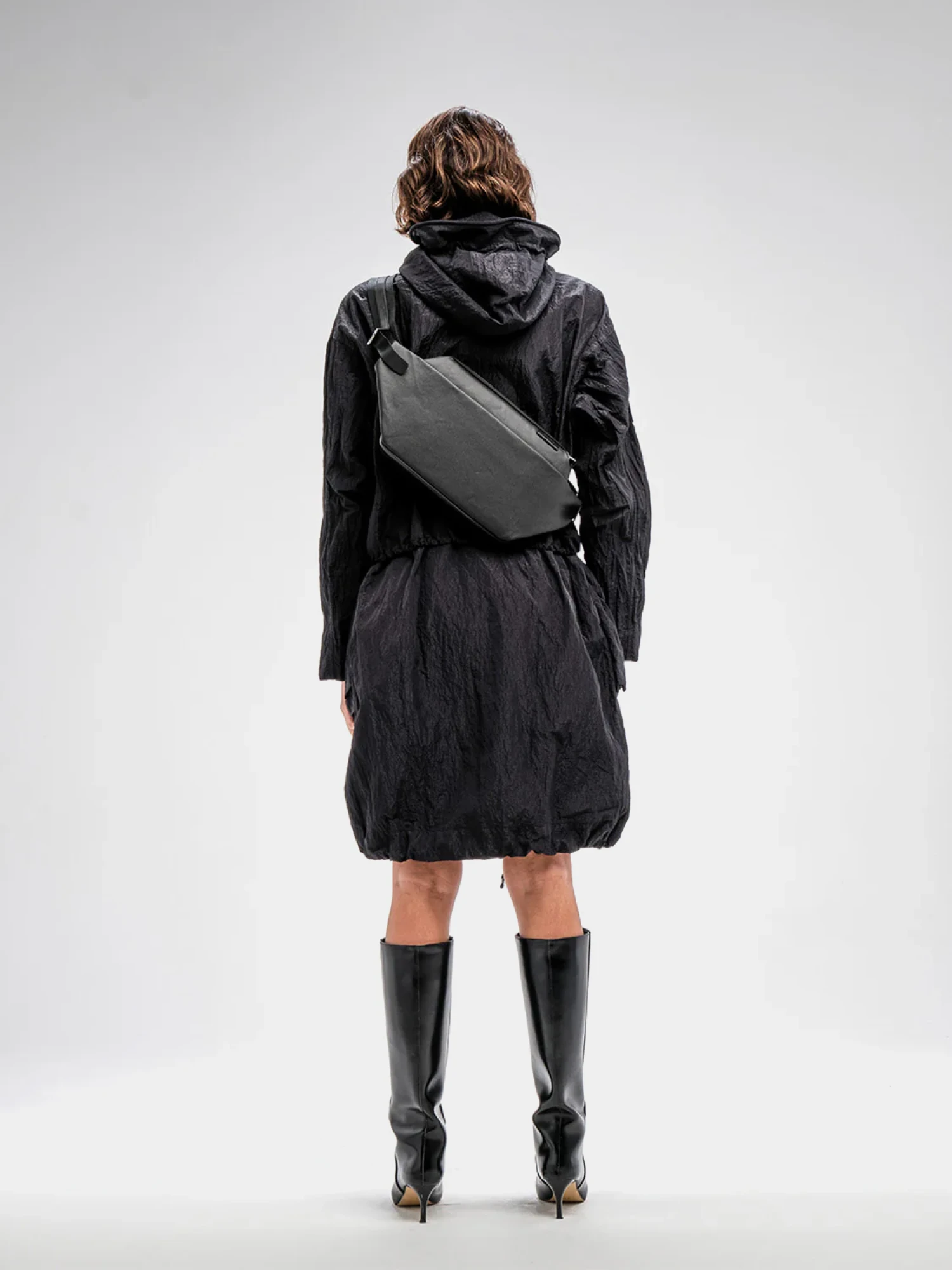 Сумка COTE&CIEL Isarau M Coated Canvas Black