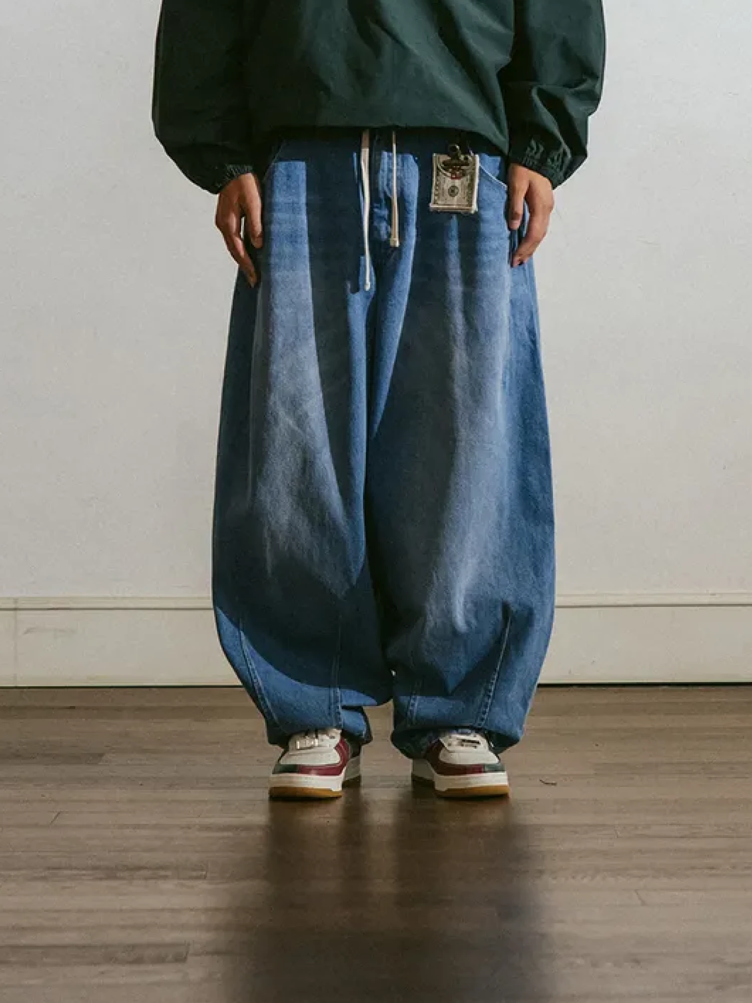Джинсы ANGLAN Pit Pocket Dart Denim Balloon Denim