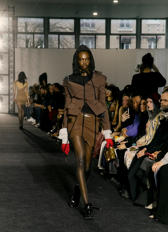 Быть собой или в образе — Ottolinger объединяет идеи на показе FW’25 