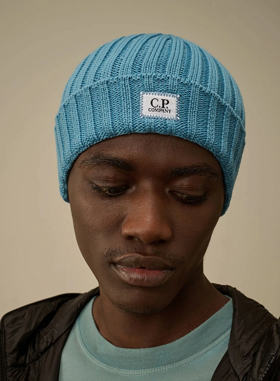 Шапка C.P. Company Extrafine Merino Wool Logo Aegean Blue