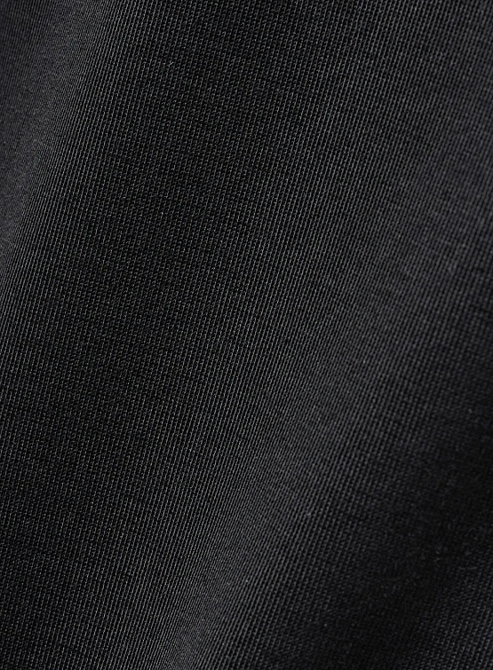 Женская футболка AMOMENTO Basic Black