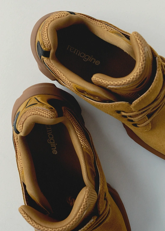 Выбор команды: 11 обувных идей на весну