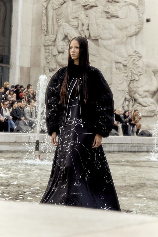 Продолжение «Храма любви»: женская коллекция Rick Owens SS’26