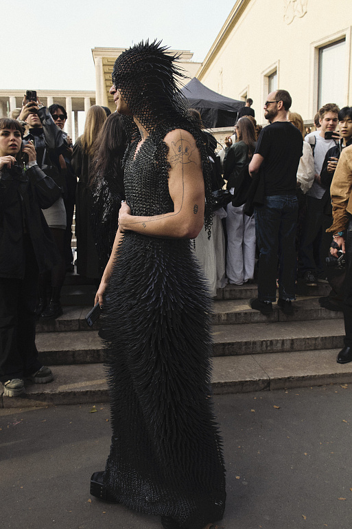 Стритстайл Rick Owens SS’26 у ступеней Токийского Дворца