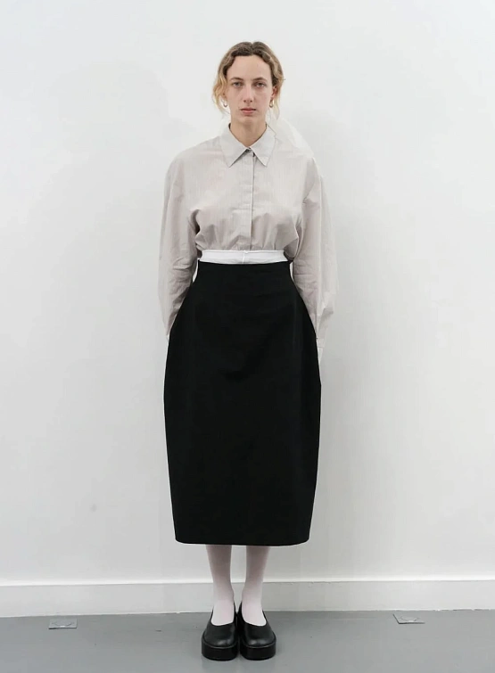 Женская юбка AMOMENTO Curved Silhouette Black