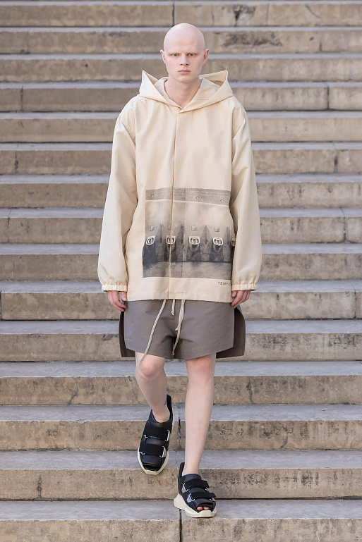 Эффектный ритуал и откровения Rick Owens SS’26