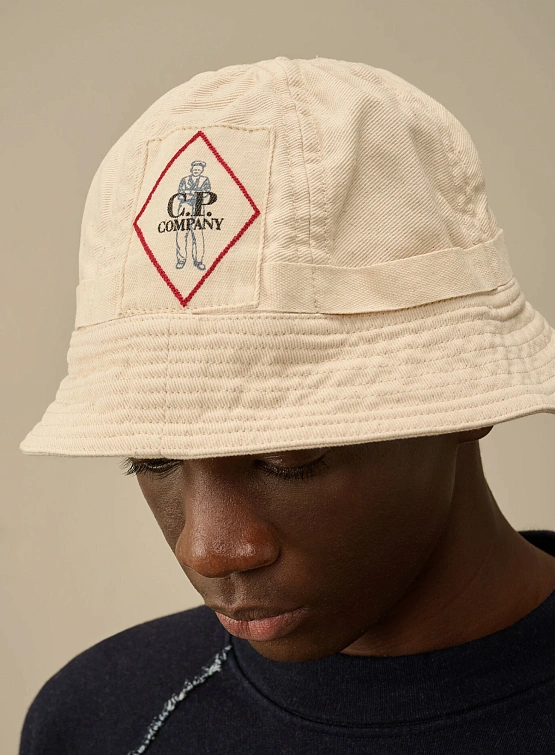 Панама C.P. Company Bull Assi Bucket Hat Greige
