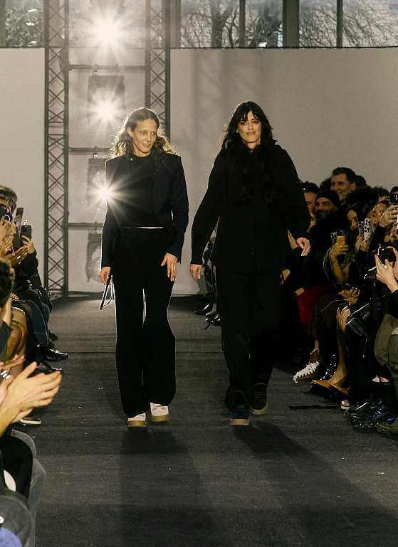 Быть собой или в образе — Ottolinger объединяет идеи на показе FW’25 