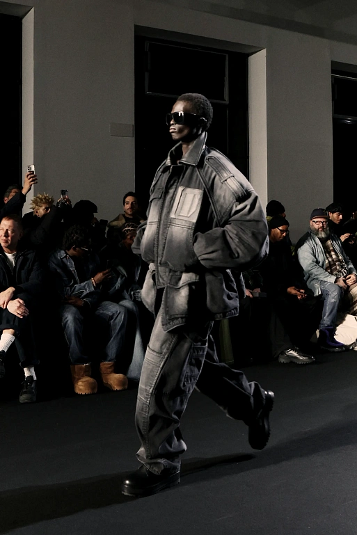 Juun.J FW’25 — новое исследование «уличного пошива» и современной классики