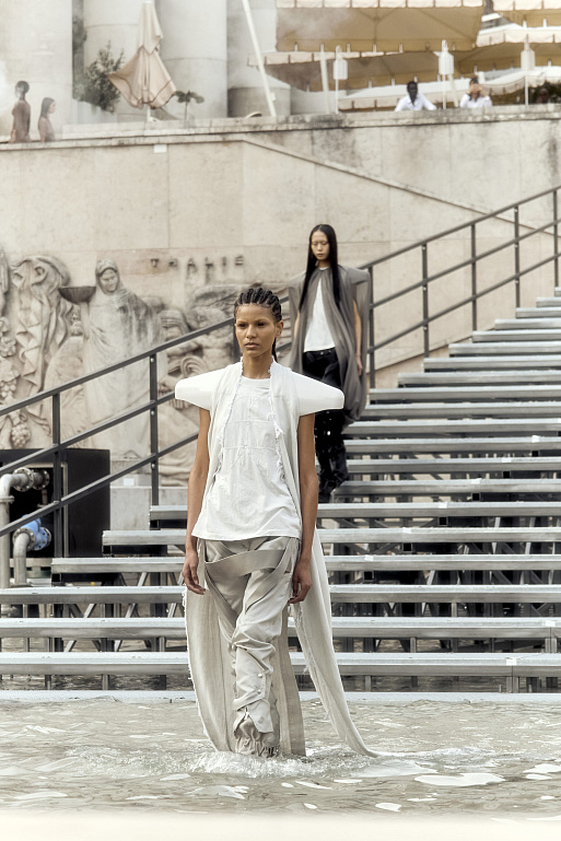 Продолжение «Храма любви»: женская коллекция Rick Owens SS’26