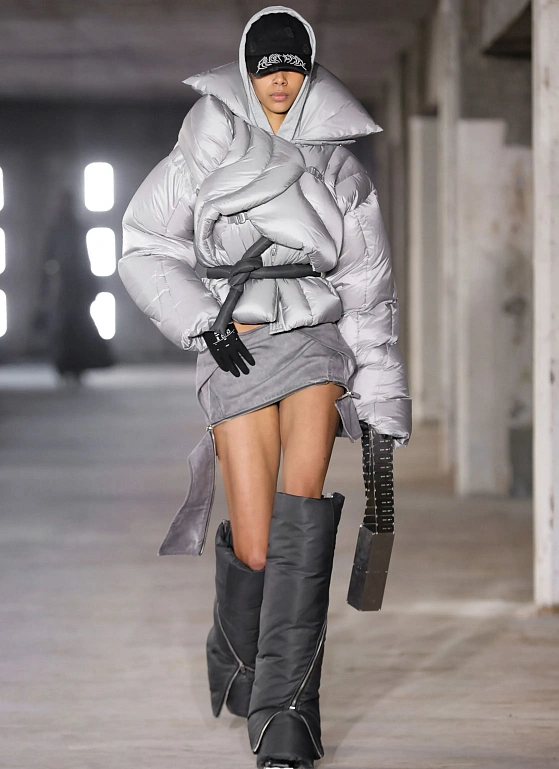 50 оттенков черного: Heliot Emil