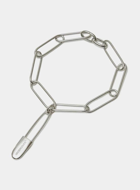 Браслет UNDERCOVER Brass Logo Engraved Pin Charm Silver