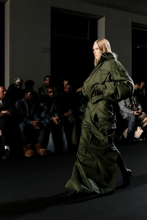 Juun.J FW’25 — новое исследование «уличного пошива» и современной классики