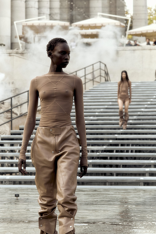 Продолжение «Храма любви»: женская коллекция Rick Owens SS’26