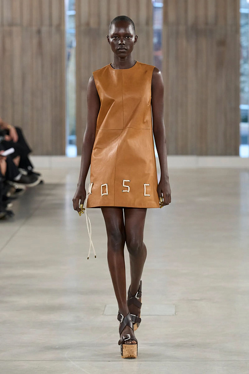 Ничто превращается сразу и во все: MOSCHINO SS’26