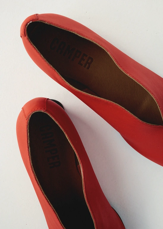 Выбор команды: 11 обувных идей на весну