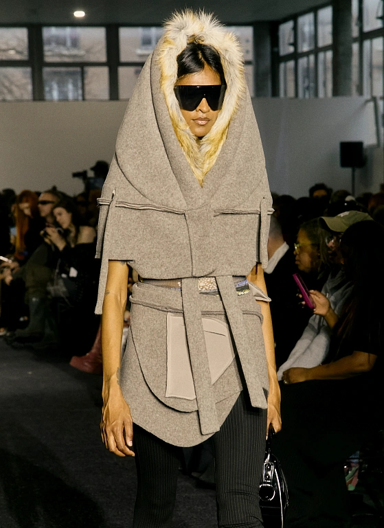 Быть собой или в образе — Ottolinger объединяет идеи на показе FW’25 