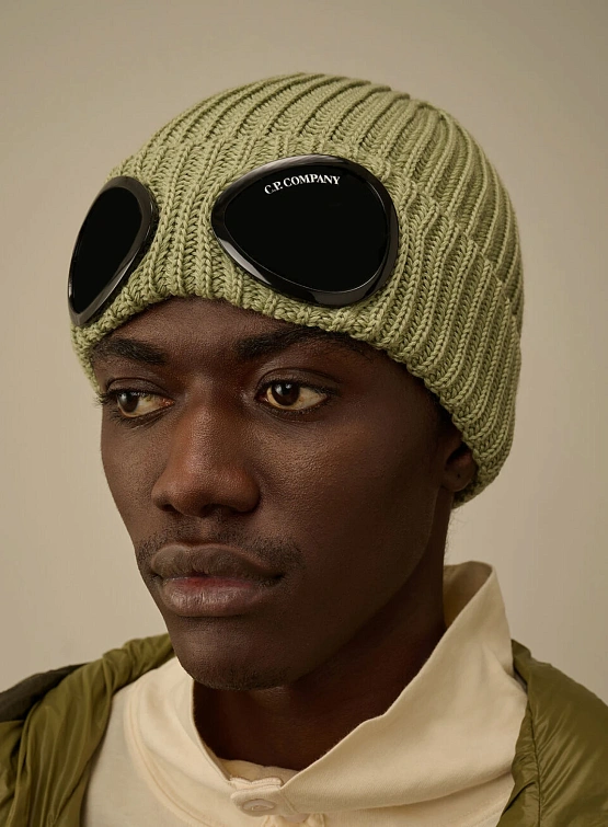 Шапка C.P. Company Extrafine Merino Wool Goggle Tea