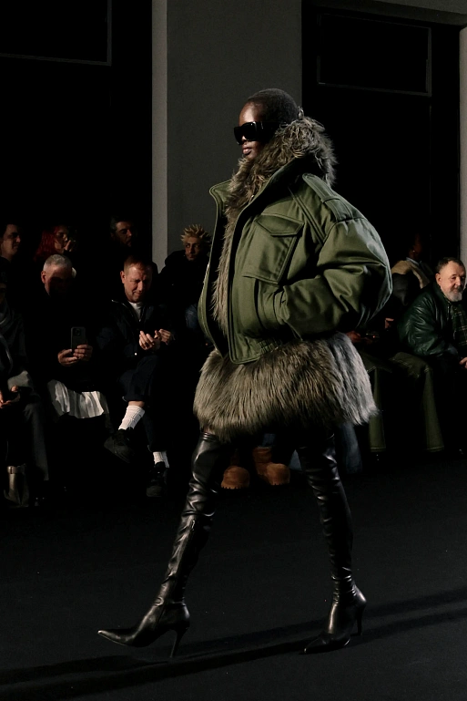 Juun.J FW’25 — новое исследование «уличного пошива» и современной классики