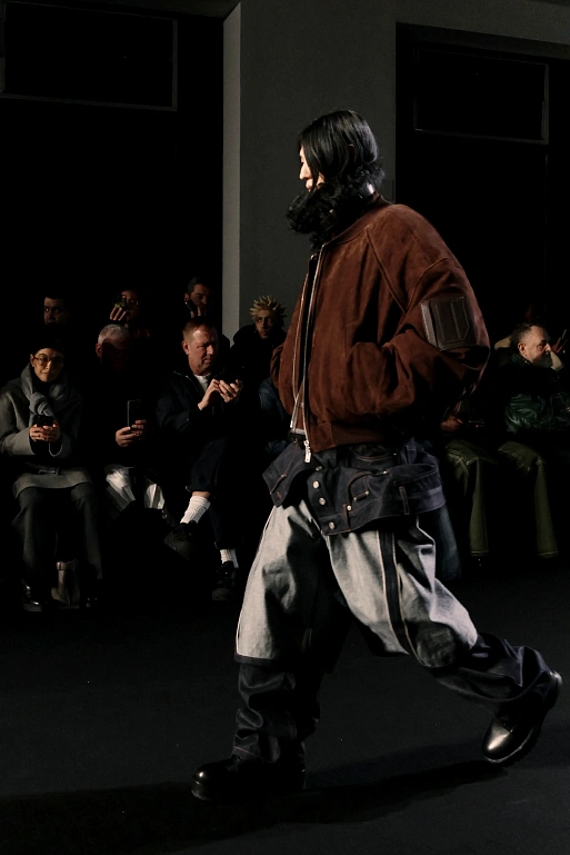 Juun.J FW’25 — новое исследование «уличного пошива» и современной классики