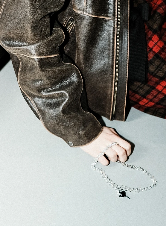 Ожерелье Ottolinger Diamond Dip Necklace Silver/Black