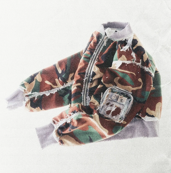 В деталях: бомбер Thug Club 