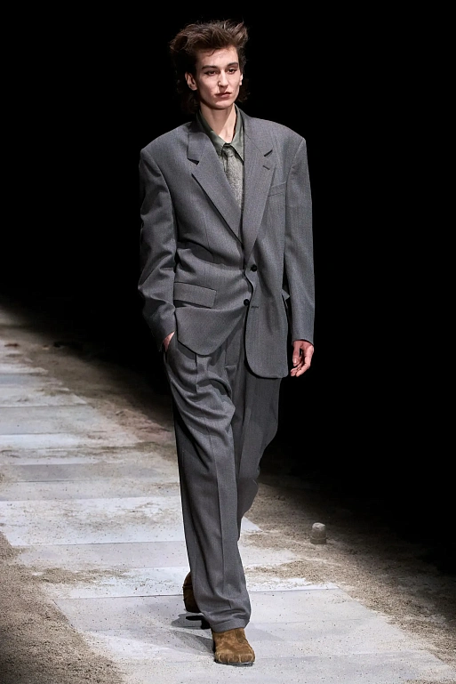 Ночь, зима и морское побережье в Magliano FW’25