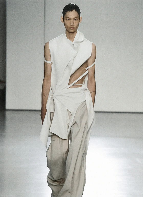 50 оттенков черного: Heliot Emil