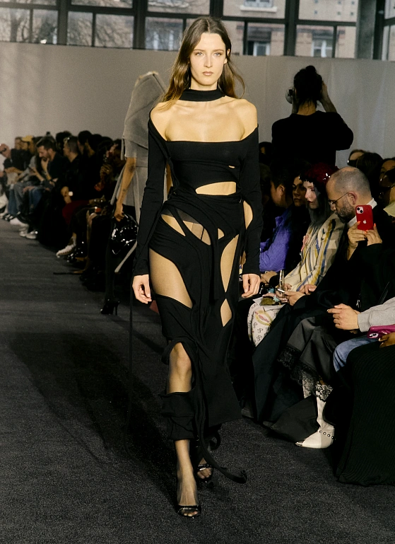 Быть собой или в образе — Ottolinger объединяет идеи на показе FW’25 