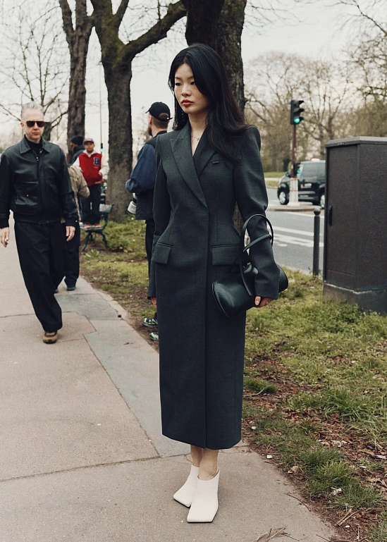 В ожидании Mugler FW’26: гости у Дворца Порт-Доре