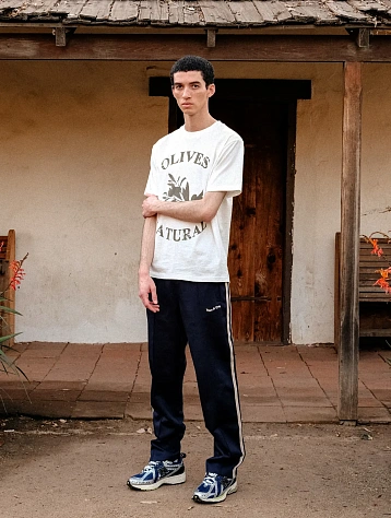 Футболка MUSEUM OF PEACE & QUIET Olives White